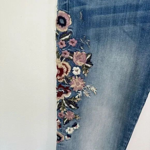 Driftwood Women’s Boho High Waisted Floral Embroidered Slim Leg Medium Wash Jean - Picture 4 of 10